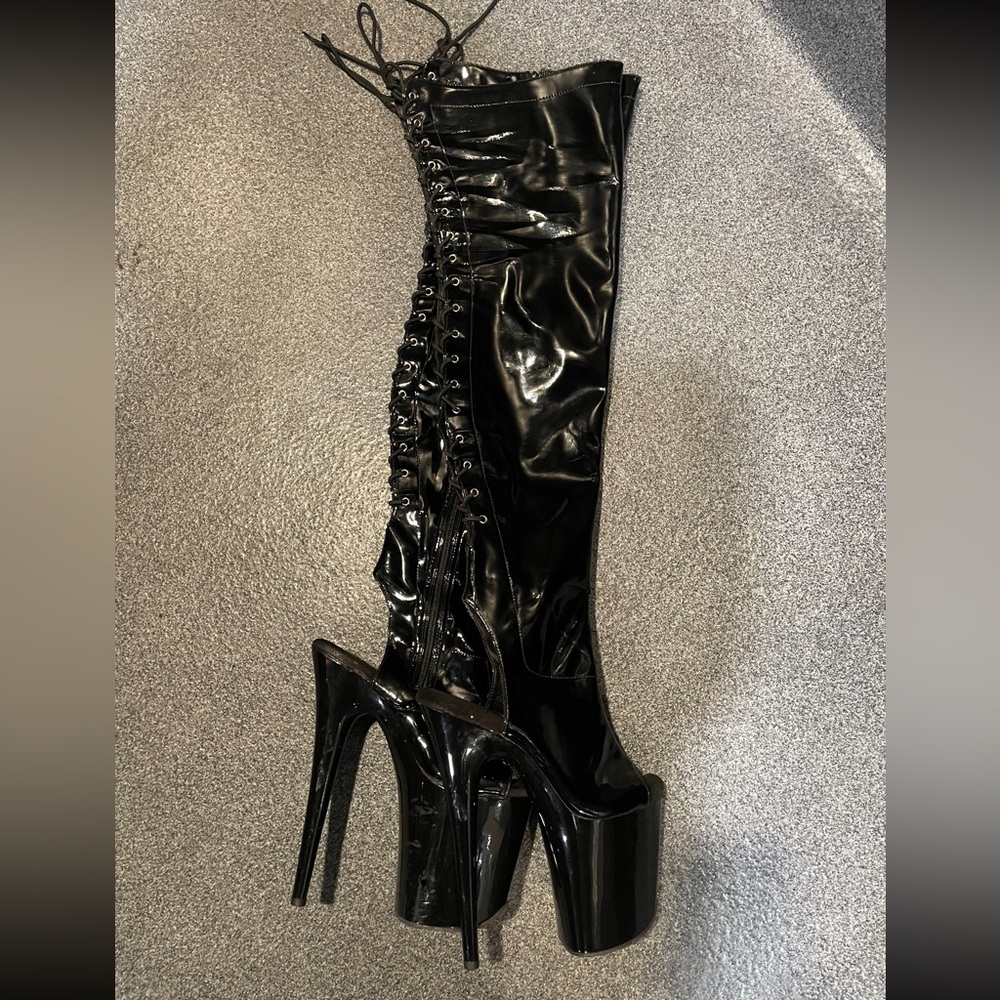 Worn 8inch Pleaser open-toed thigh high boots